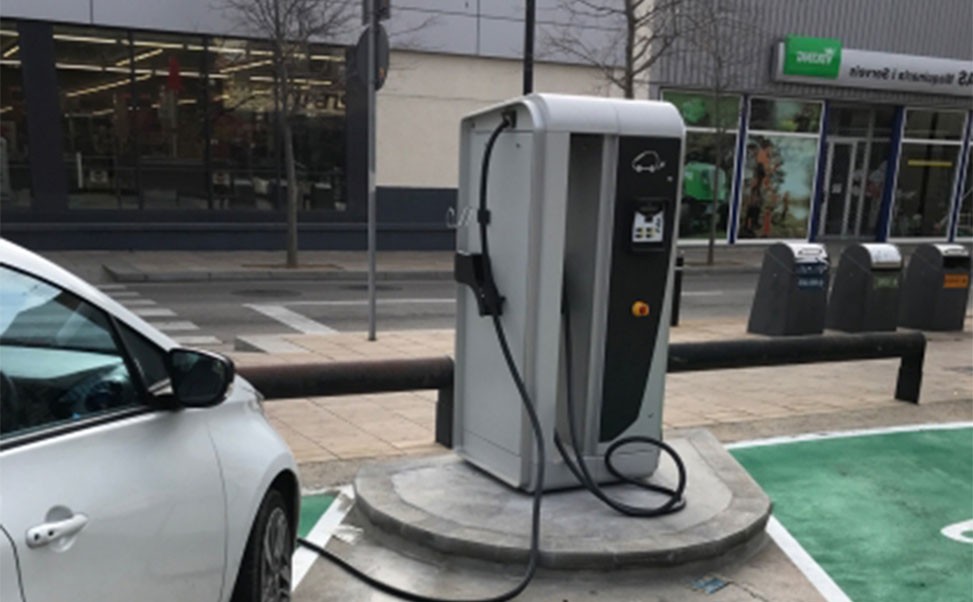 電動汽車充電樁安裝維護(hù)與投入產(chǎn)出分析
